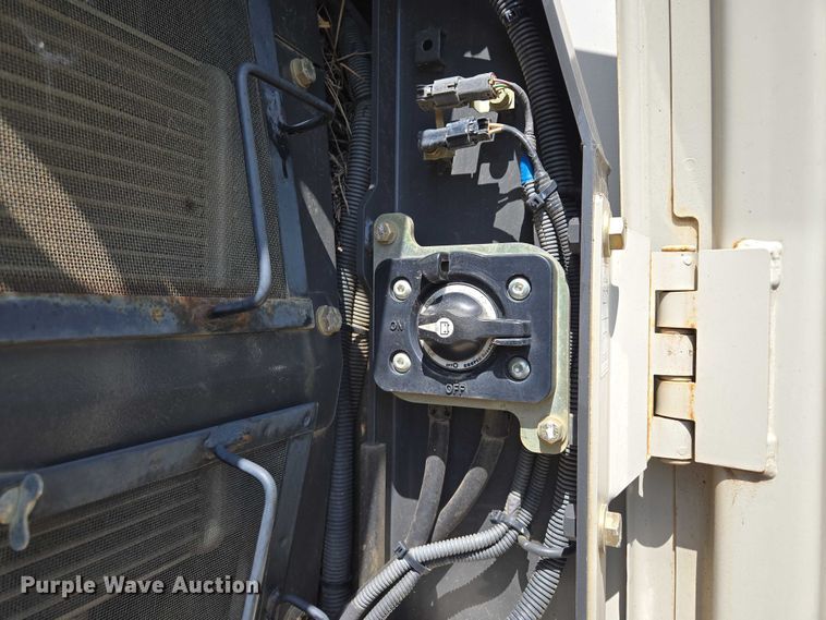 image for item EM7427 2019 Link-Belt 210X4 long reach excavator