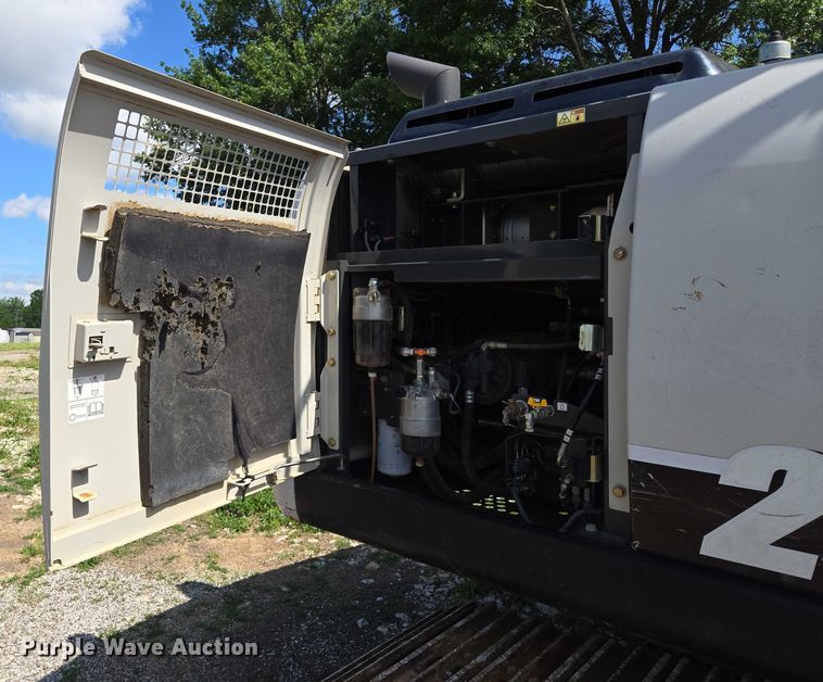 image for item EM7427 2019 Link-Belt 210X4 long reach excavator