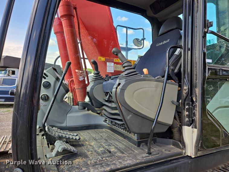 image for item EM7427 2019 Link-Belt 210X4 long reach excavator