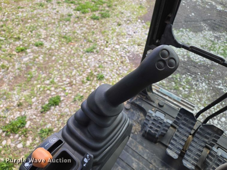 image for item EM7427 2019 Link-Belt 210X4 long reach excavator