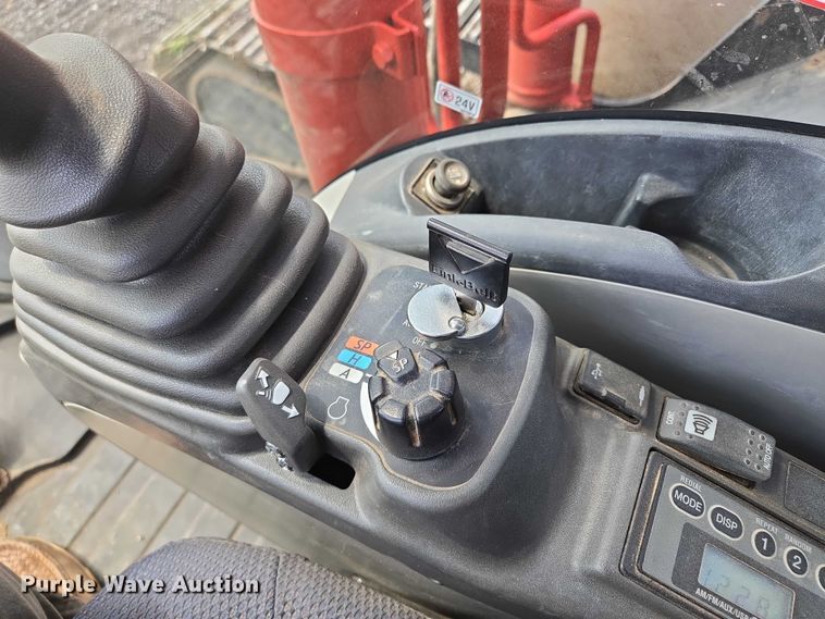 image for item EM7427 2019 Link-Belt 210X4 long reach excavator