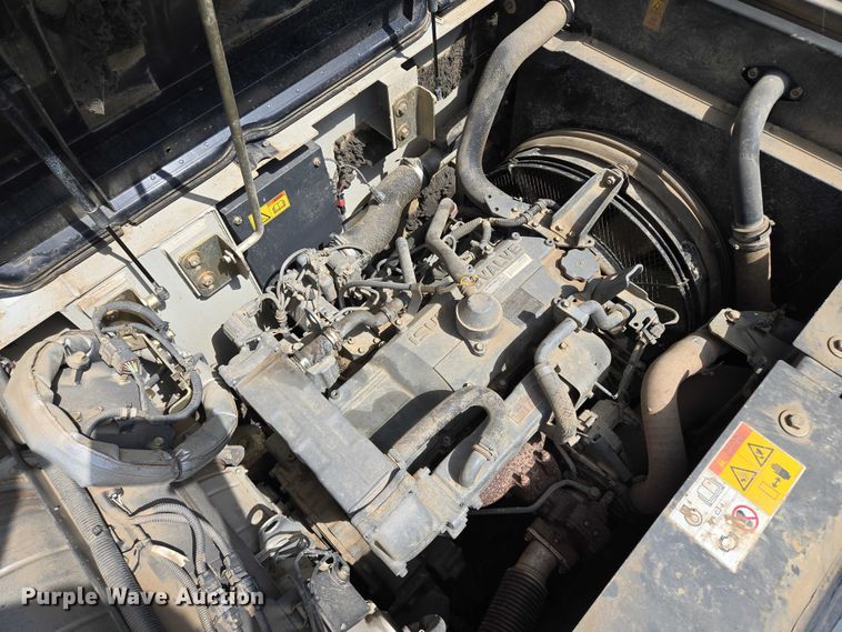 image for item EM7427 2019 Link-Belt 210X4 long reach excavator