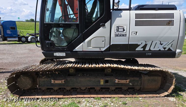 image for item EM7427 2019 Link-Belt 210X4 long reach excavator