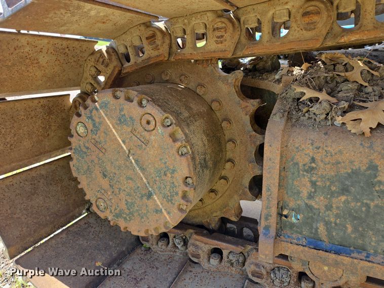 image for item EM7427 2019 Link-Belt 210X4 long reach excavator