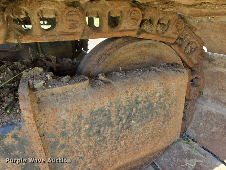 image for item EM7427 2019 Link-Belt 210X4 long reach excavator