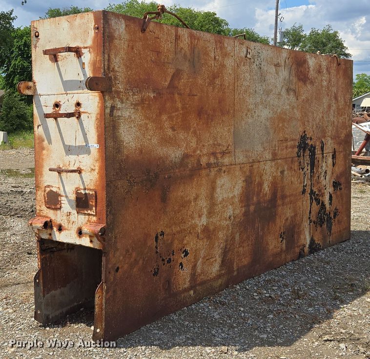 image for item EM7430 Trench box