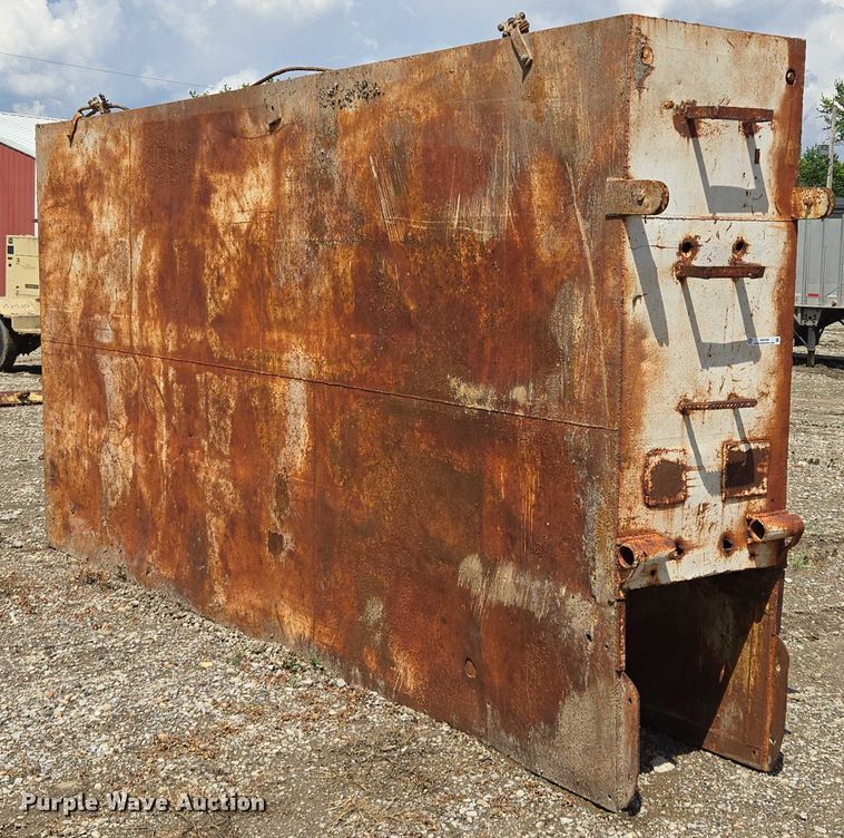 image for item EM7430 Trench box