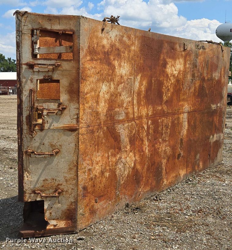 image for item EM7430 Trench box