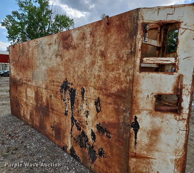 image for item EM7430 Trench box