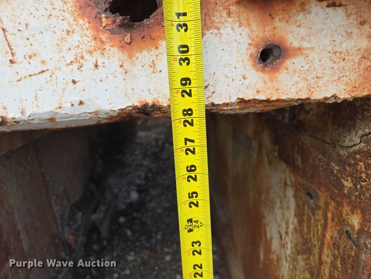 image for item EM7430 Trench box