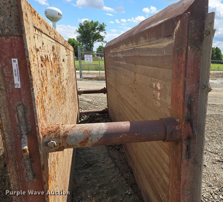 image for item EM7431 Trench box