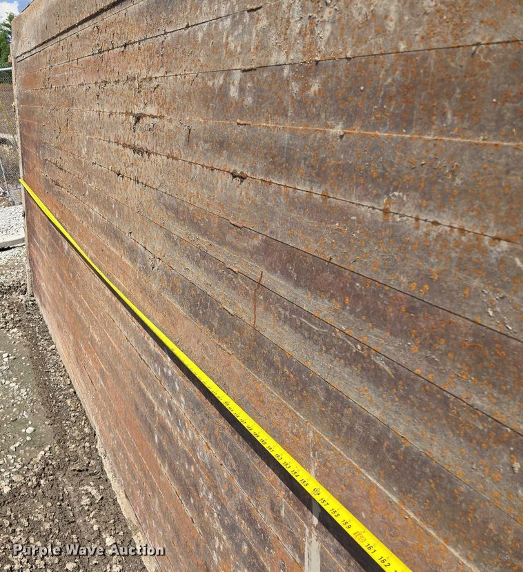 image for item EM7431 Trench box