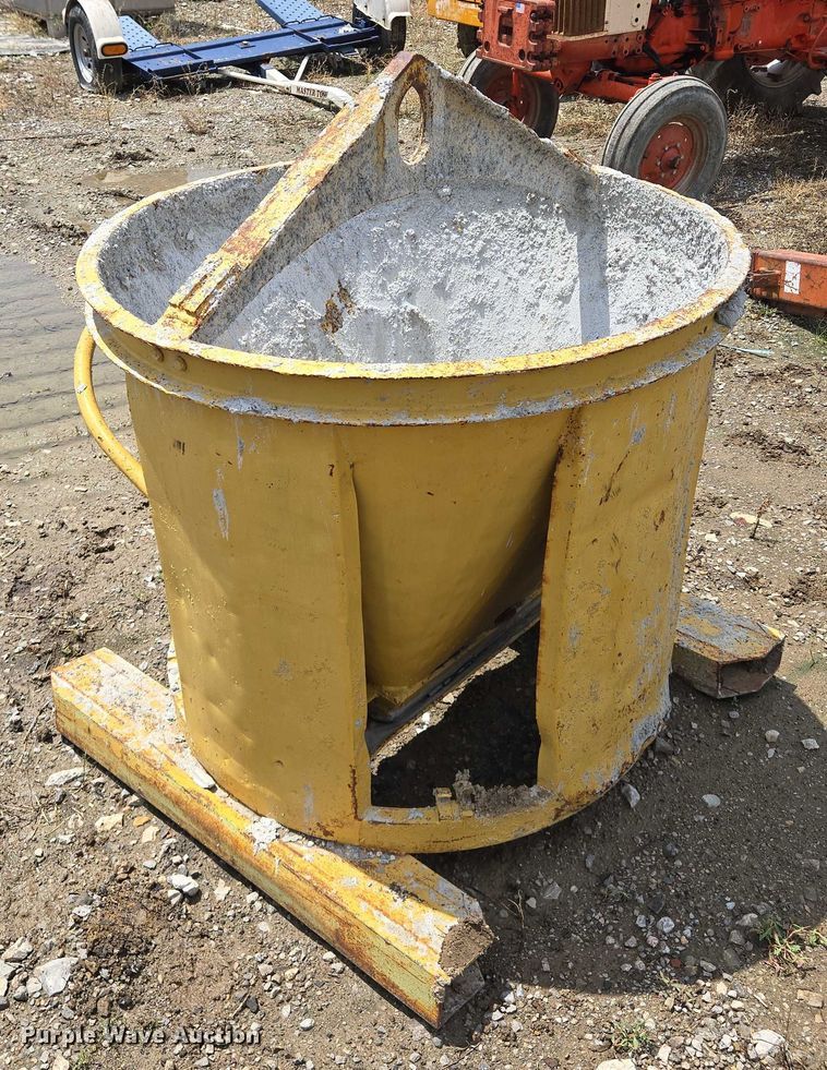 image for item EM7437 Concrete bucket