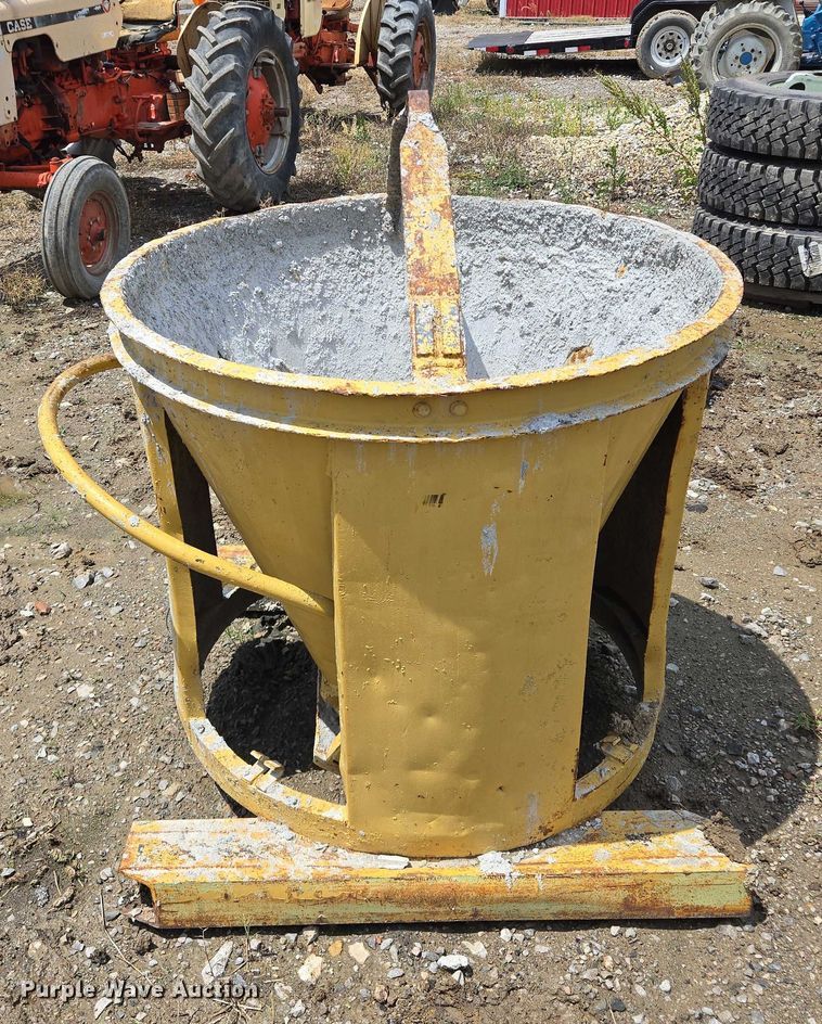 image for item EM7437 Concrete bucket