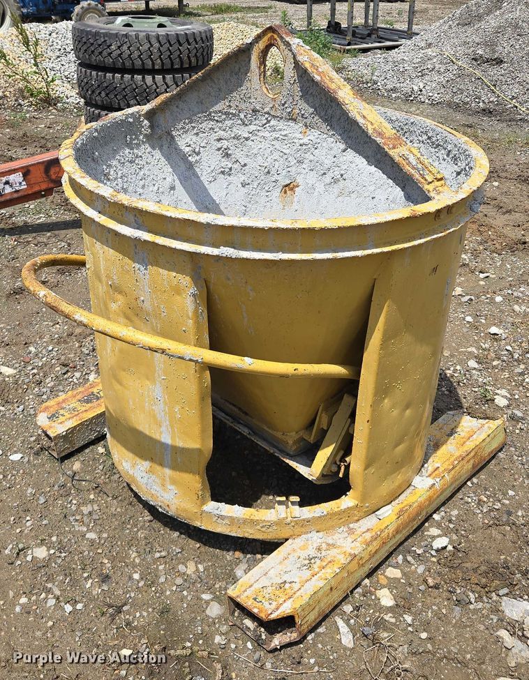 image for item EM7437 Concrete bucket