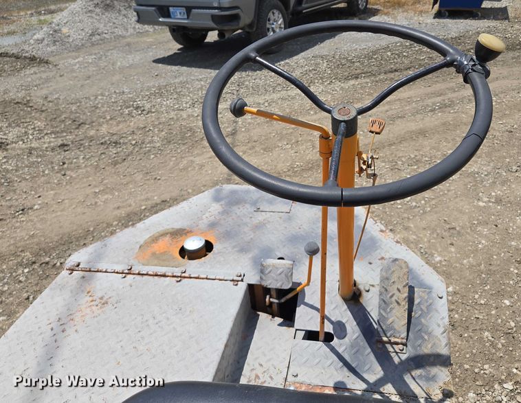 image for item EM7438 Rosco Mfg. Co. Vibrastat double drum roller