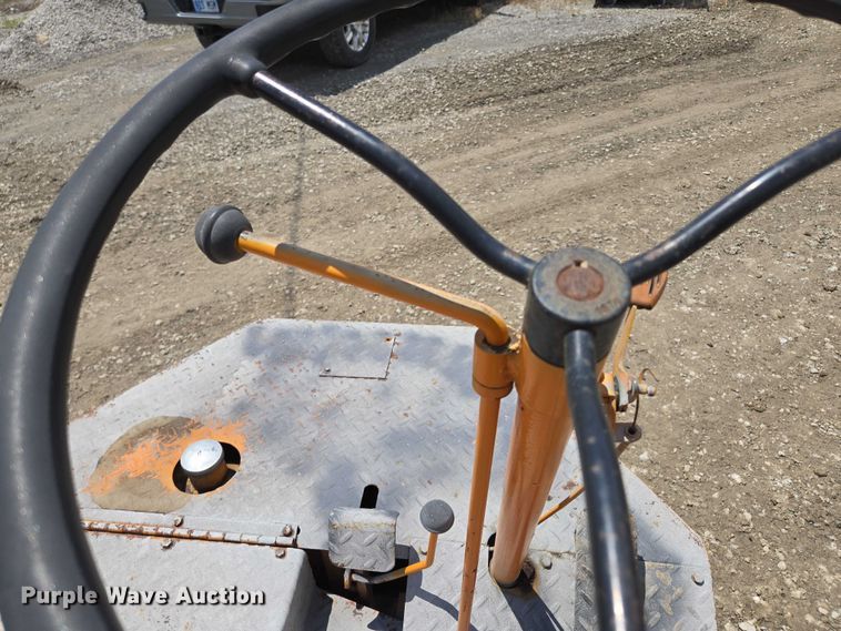 image for item EM7438 Rosco Mfg. Co. Vibrastat double drum roller