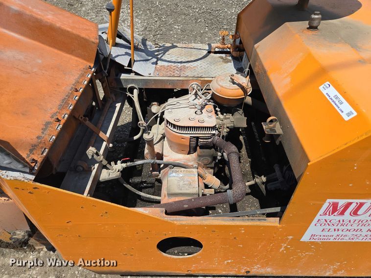 image for item EM7438 Rosco Mfg. Co. Vibrastat double drum roller