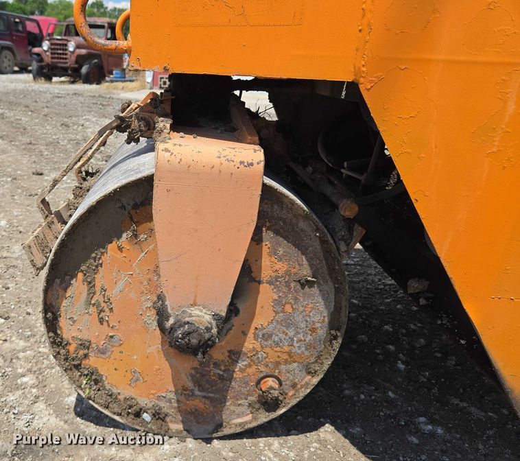 image for item EM7438 Rosco Mfg. Co. Vibrastat double drum roller