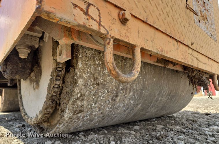 image for item EM7438 Rosco Mfg. Co. Vibrastat double drum roller