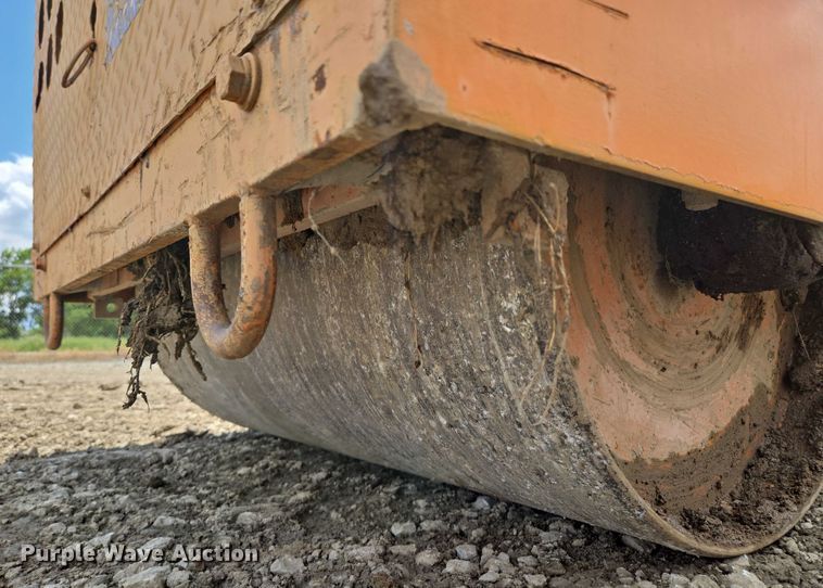 image for item EM7438 Rosco Mfg. Co. Vibrastat double drum roller