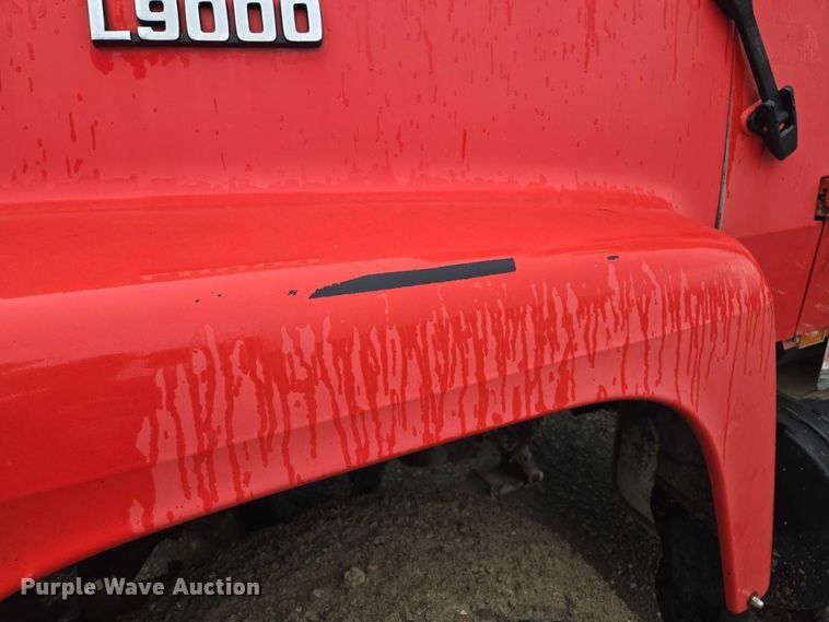 image for item EM7447 1995 Ford L9000 dump truck