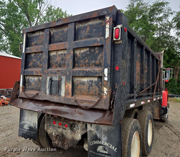 image for item EM7447 1995 Ford L9000 dump truck