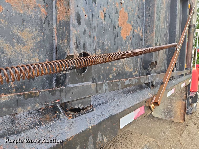 image for item EM7447 1995 Ford L9000 dump truck