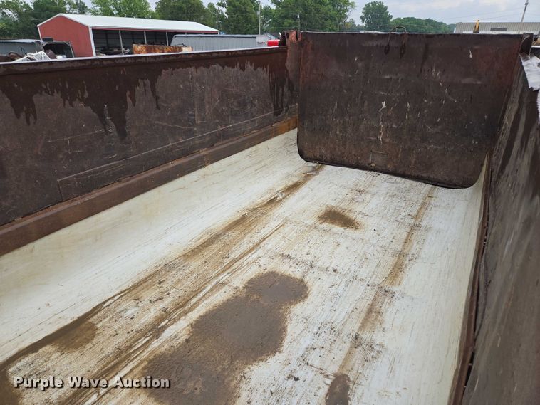 image for item EM7447 1995 Ford L9000 dump truck