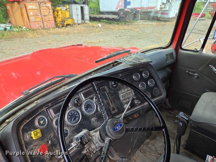image for item EM7447 1995 Ford L9000 dump truck