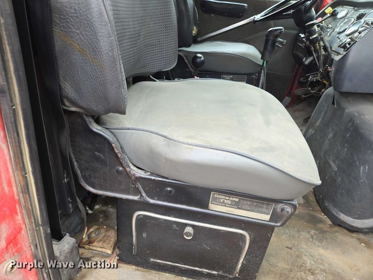 image for item EM7447 1995 Ford L9000 dump truck