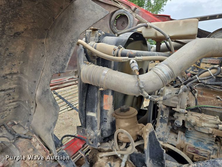 image for item EM7447 1995 Ford L9000 dump truck