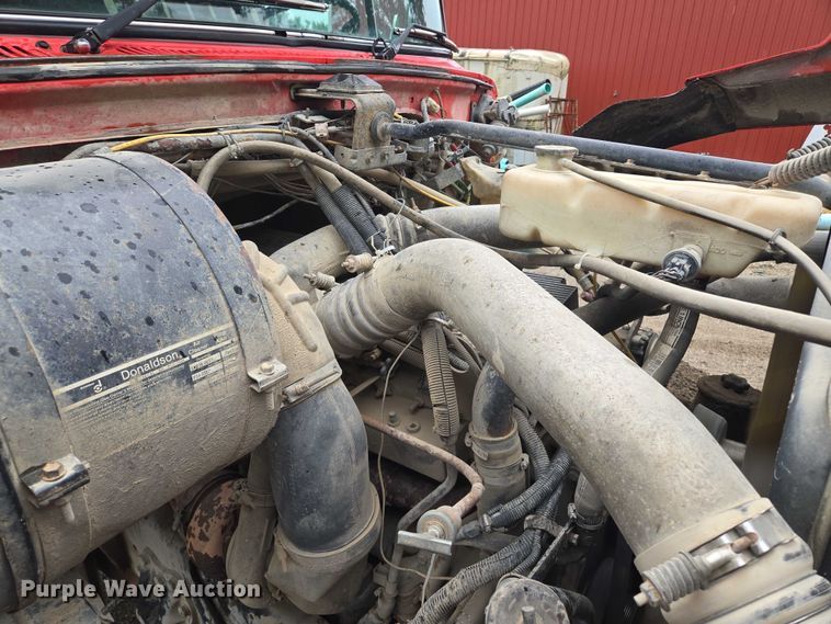 image for item EM7447 1995 Ford L9000 dump truck