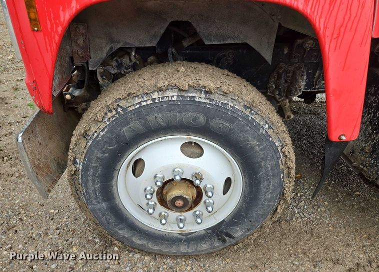 image for item EM7447 1995 Ford L9000 dump truck