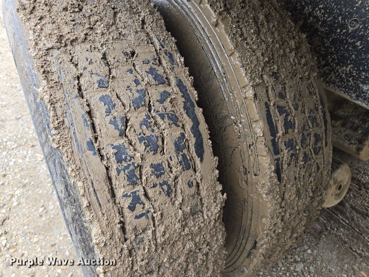 image for item EM7447 1995 Ford L9000 dump truck