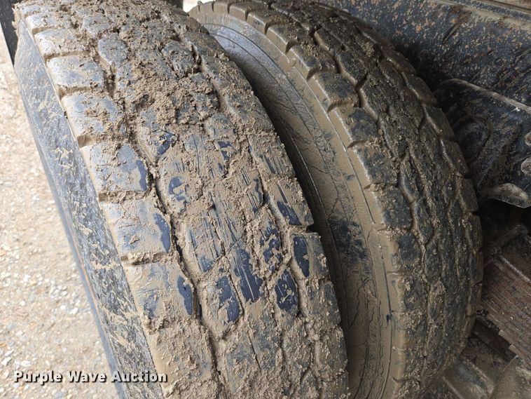 image for item EM7447 1995 Ford L9000 dump truck