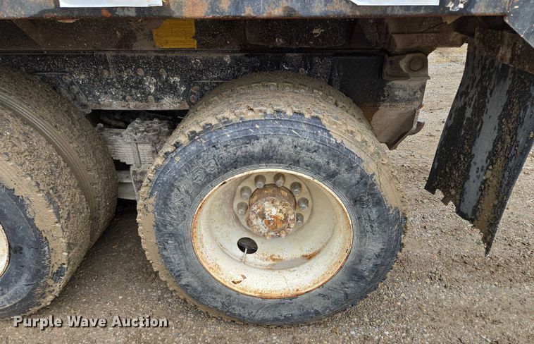 image for item EM7447 1995 Ford L9000 dump truck