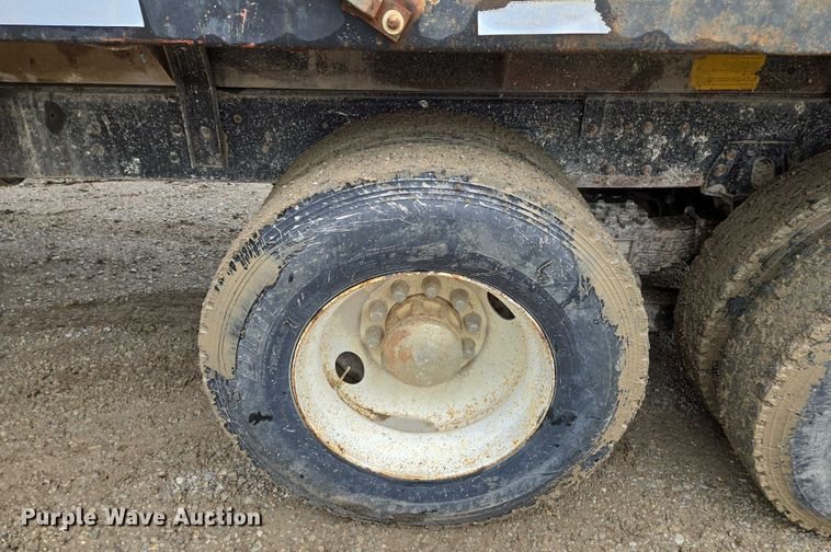 image for item EM7447 1995 Ford L9000 dump truck