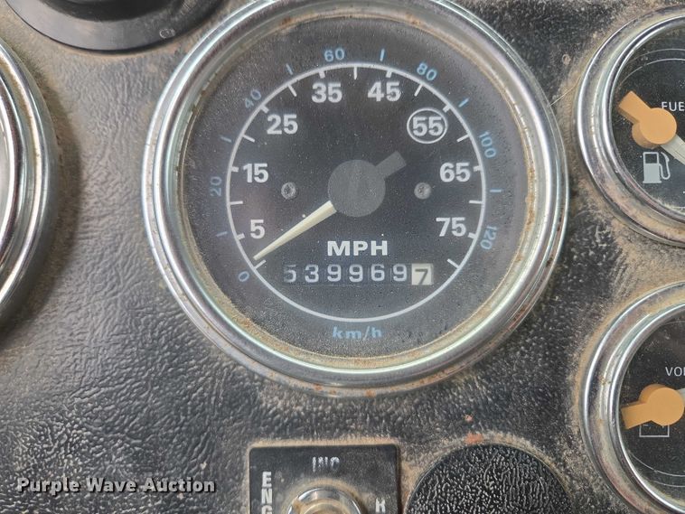 image for item EM7447 1995 Ford L9000 dump truck