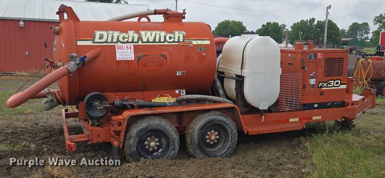 image for item EM7448 2003 Ditch Witch FX30 vacuum excavator