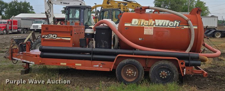 image for item EM7448 2003 Ditch Witch FX30 vacuum excavator