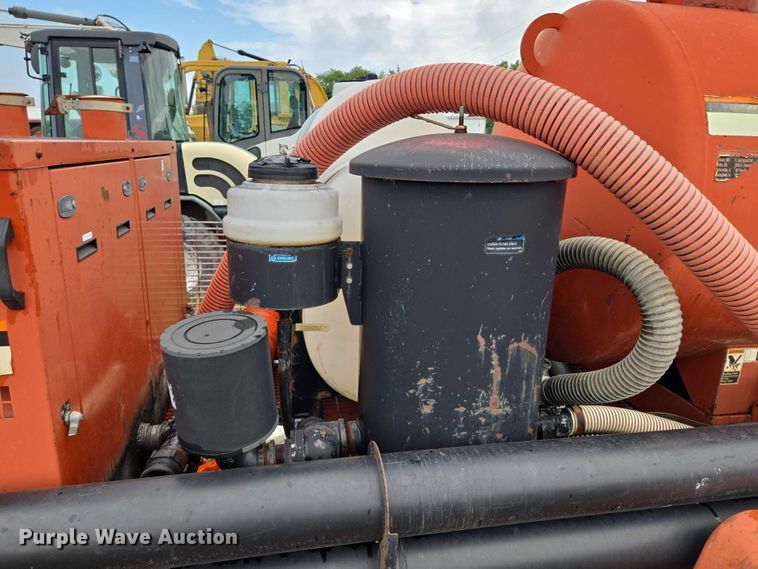 image for item EM7448 2003 Ditch Witch FX30 vacuum excavator