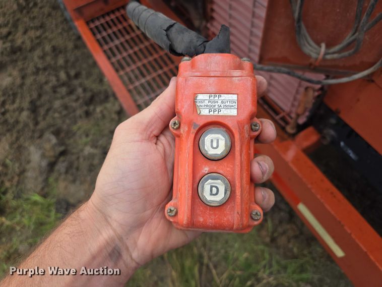 image for item EM7448 2003 Ditch Witch FX30 vacuum excavator