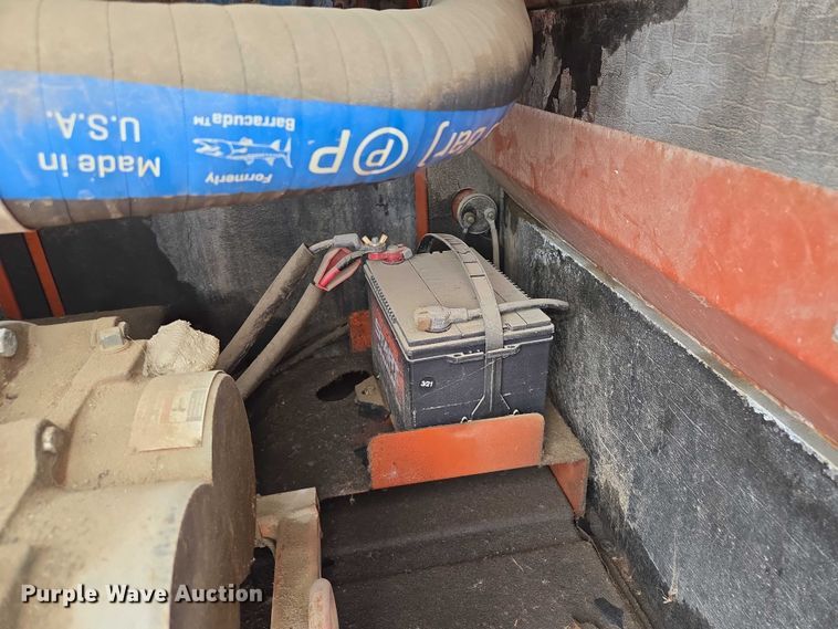 image for item EM7448 2003 Ditch Witch FX30 vacuum excavator