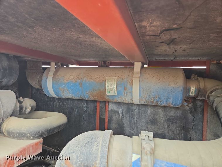 image for item EM7448 2003 Ditch Witch FX30 vacuum excavator