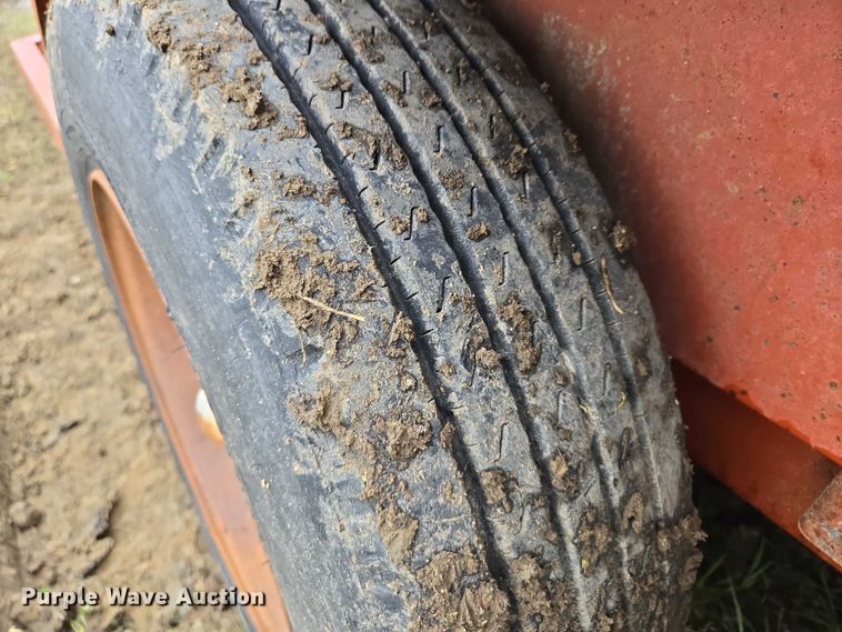 image for item EM7448 2003 Ditch Witch FX30 vacuum excavator