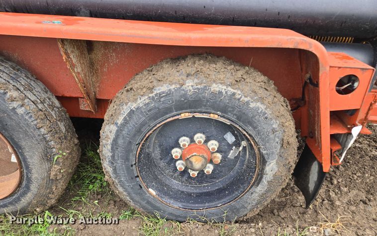 image for item EM7448 2003 Ditch Witch FX30 vacuum excavator