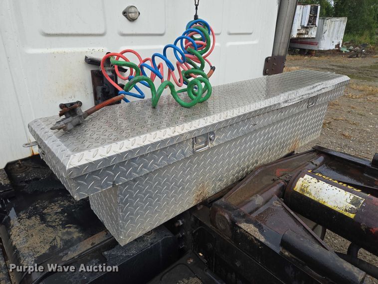 image for item EM7449 1999 Sterling L7501 semi truck