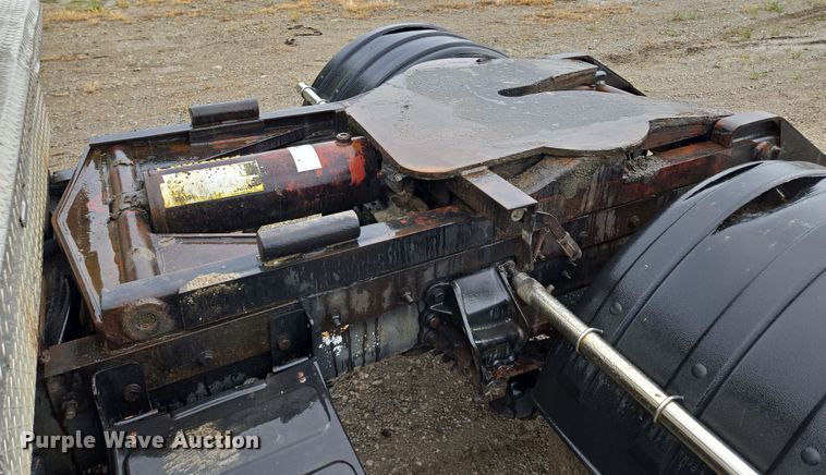 image for item EM7449 1999 Sterling L7501 semi truck