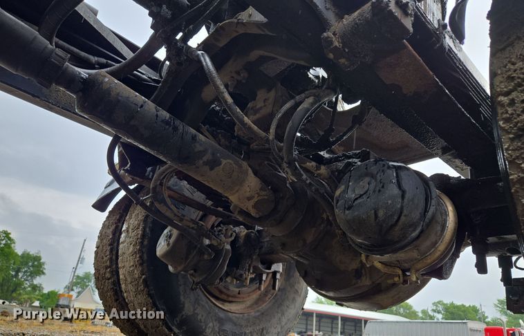 image for item EM7449 1999 Sterling L7501 semi truck